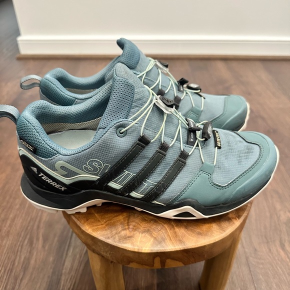 Adidas Women’s Terrex Swift R2 Gore Tex Trail Hiking Shoe, Size 9.5 - Picture 2 of 12